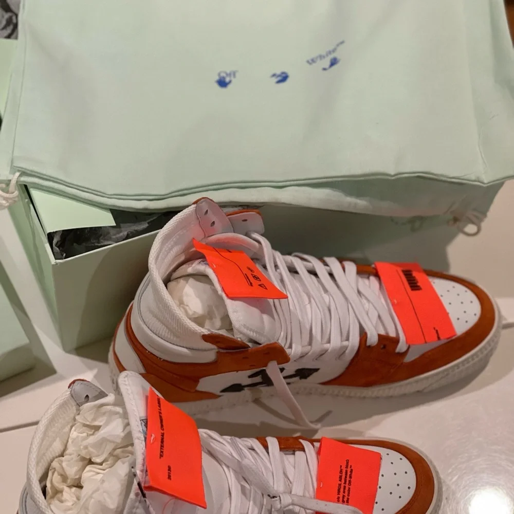 Brand new Off-White suede sneakers - Picture 4 of 6